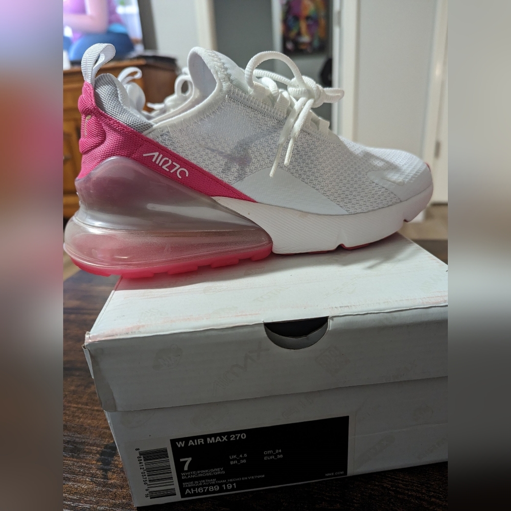 Air Max 270